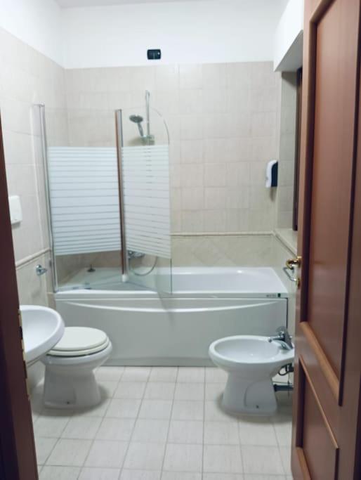 Appartement Minerva House - Airport And Fiera à Fiumicino Extérieur photo